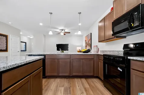 4533 Village Springs Square Fultondale AL 35068