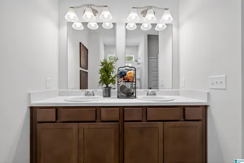 4533 Village Springs Square Fultondale AL 35068