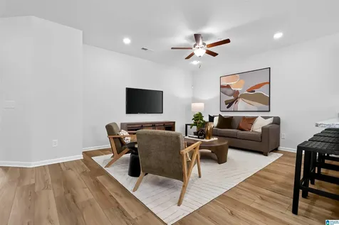 4533 Village Springs Square Fultondale AL 35068