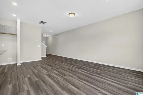 4527 Village Springs Square Fultondale AL 35068