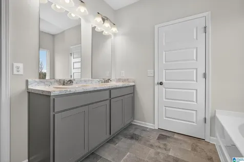 4527 Village Springs Square Fultondale AL 35068