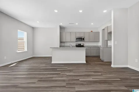 4527 Village Springs Square Fultondale AL 35068