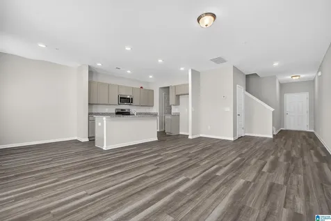4527 Village Springs Square Fultondale AL 35068