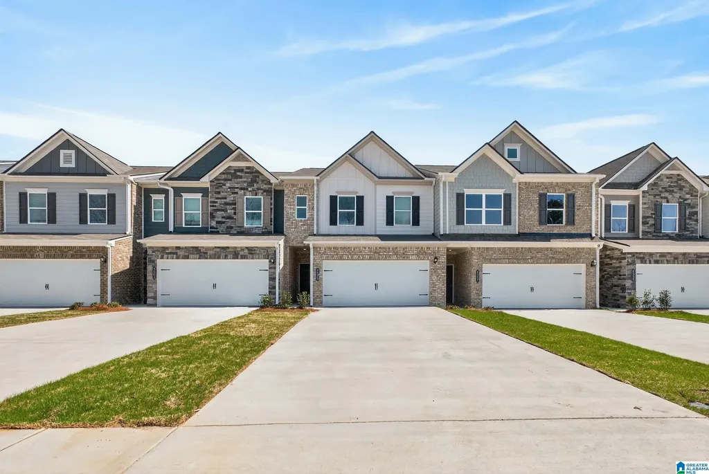 4531 Village Springs Square Fultondale AL 35068