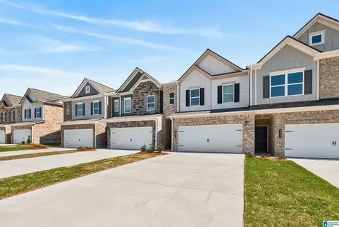 4531 Village Springs Square Fultondale AL 35068