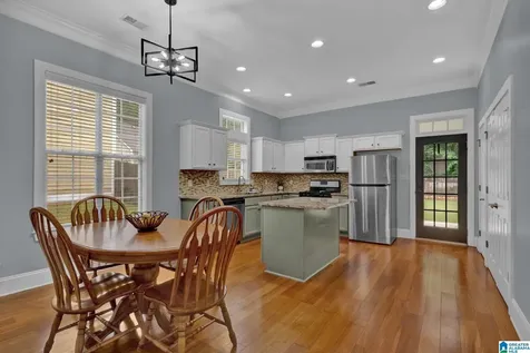 6363 N Clubview Circle Bessemer AL 35022