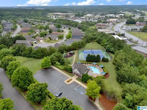 6363 N Clubview Circle Bessemer AL 35022