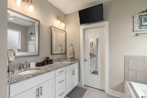 2057 Eagle Point Court Birmingham AL 35242