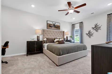 4537 Village Springs Square Fultondale AL 35068