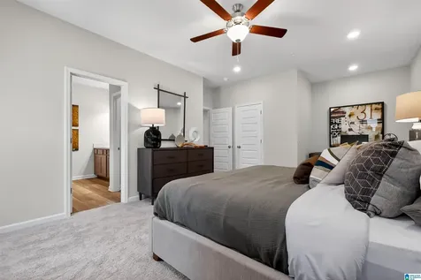 4537 Village Springs Square Fultondale AL 35068