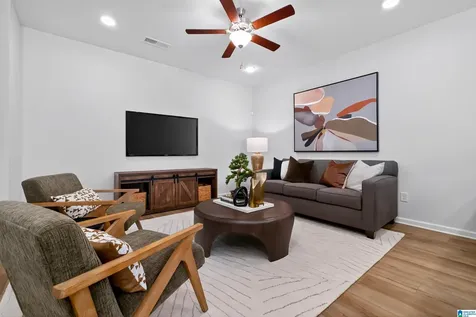 4537 Village Springs Square Fultondale AL 35068