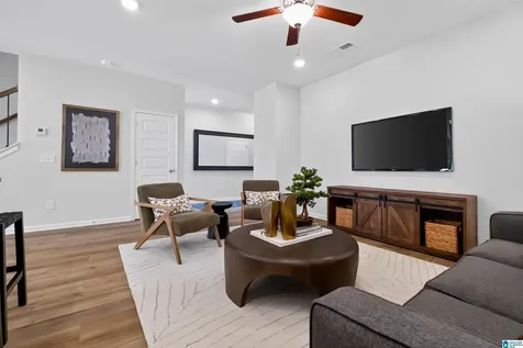 4537 Village Springs Square Fultondale AL 35068