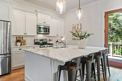 3532 Lynngate Circle Hoover AL 35216
