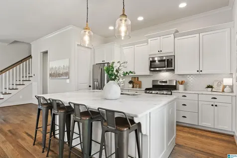 3532 Lynngate Circle Hoover AL 35216