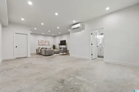 3532 Lynngate Circle Hoover AL 35216