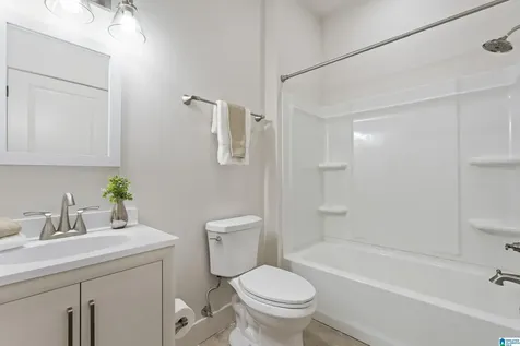 3532 Lynngate Circle Hoover AL 35216