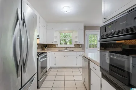 517 Edgecrest Drive Homewood AL 35209