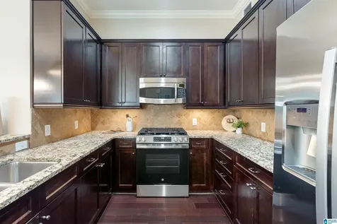 200 Hallman Hill E Homewood AL 35209