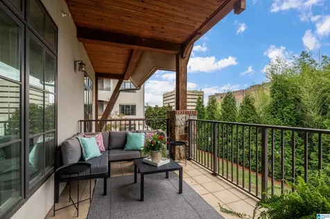 200 Hallman Hill E Homewood AL 35209