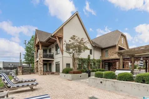 200 Hallman Hill E Homewood AL 35209