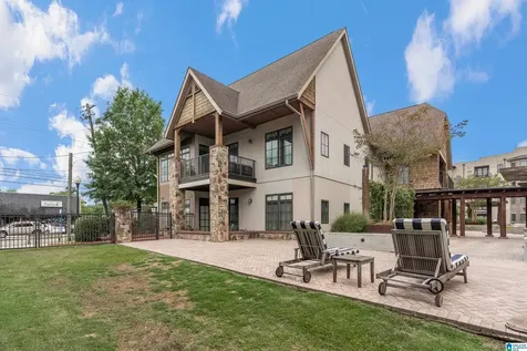 200 Hallman Hill E Homewood AL 35209