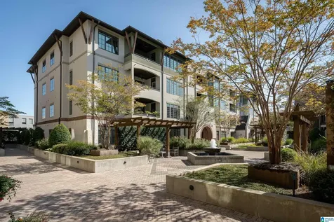 200 Hallman Hill E Homewood AL 35209