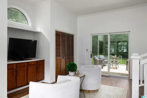 660 Bourbon Circle Birmingham AL 35213