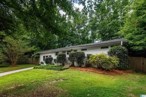 660 Bourbon Circle Birmingham AL 35213