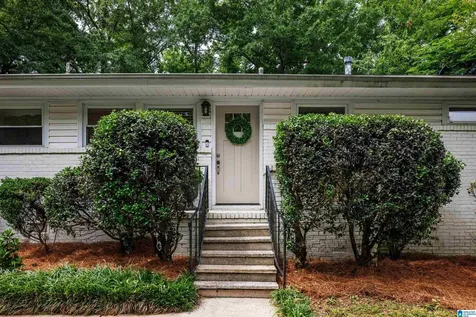 660 Bourbon Circle Birmingham AL 35213