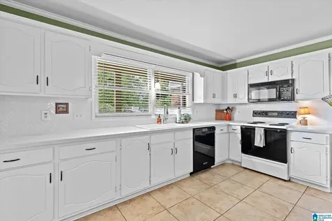 3264 Overton Manor Drive Vestavia Hills AL 35243