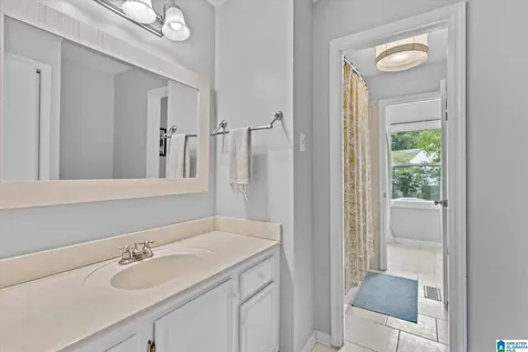 3264 Overton Manor Drive Vestavia Hills AL 35243