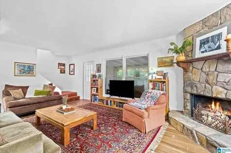 3264 Overton Manor Drive Vestavia Hills AL 35243