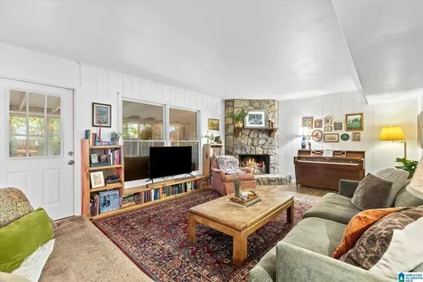 3264 Overton Manor Drive Vestavia Hills AL 35243
