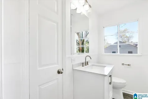 915 8th Avenue Midfield AL 35228