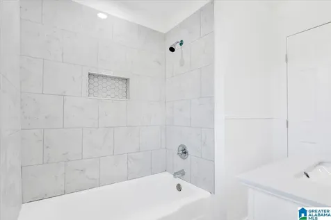 915 8th Avenue Midfield AL 35228