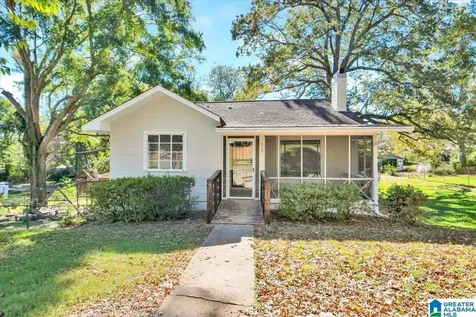 915 8th Avenue Midfield AL 35228
