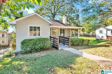 915 8th Avenue Midfield AL 35228