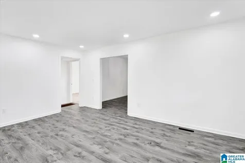 915 8th Avenue Midfield AL 35228