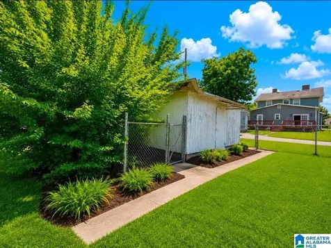 2704 Avenue J Birmingham AL 35218