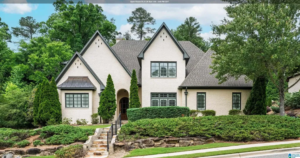1559 Pumphouse Court Vestavia Hills AL 35243