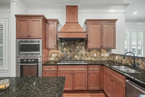 1559 Pumphouse Court Vestavia Hills AL 35243