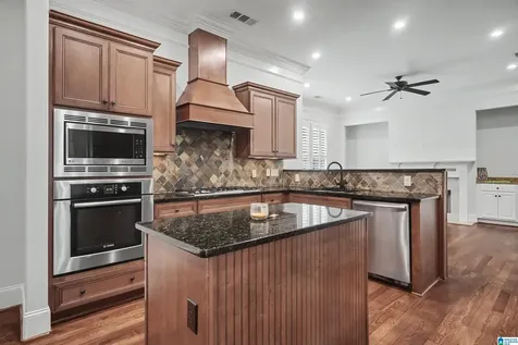 1559 Pumphouse Court Vestavia Hills AL 35243