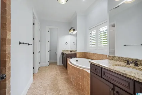1559 Pumphouse Court Vestavia Hills AL 35243