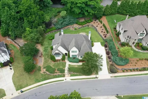 1559 Pumphouse Court Vestavia Hills AL 35243
