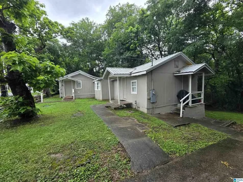 27 1st Street NE Graysville AL 35073
