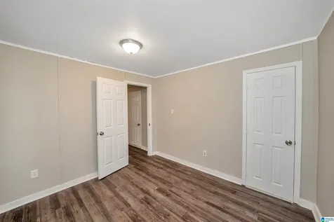 27 1st Street NE Graysville AL 35073
