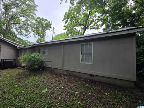27 1st Street NE Graysville AL 35073