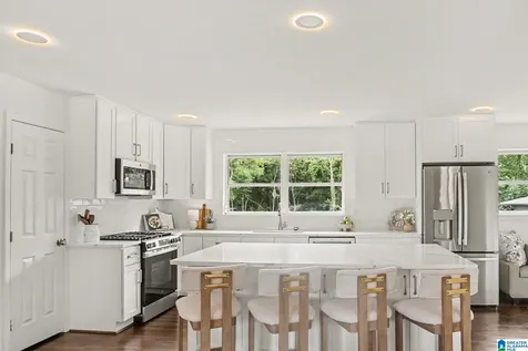 3160 Valley Park Drive Vestavia Hills AL 35243
