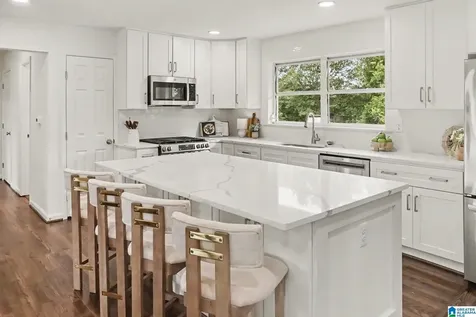 3160 Valley Park Drive Vestavia Hills AL 35243