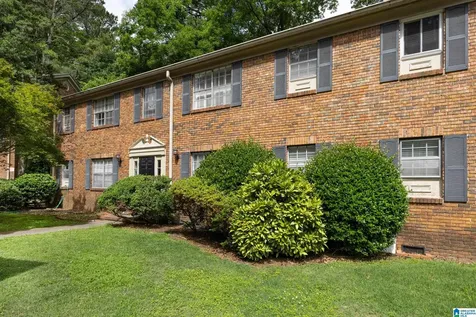 2038 Montreat Circle Vestavia Hills AL 35216